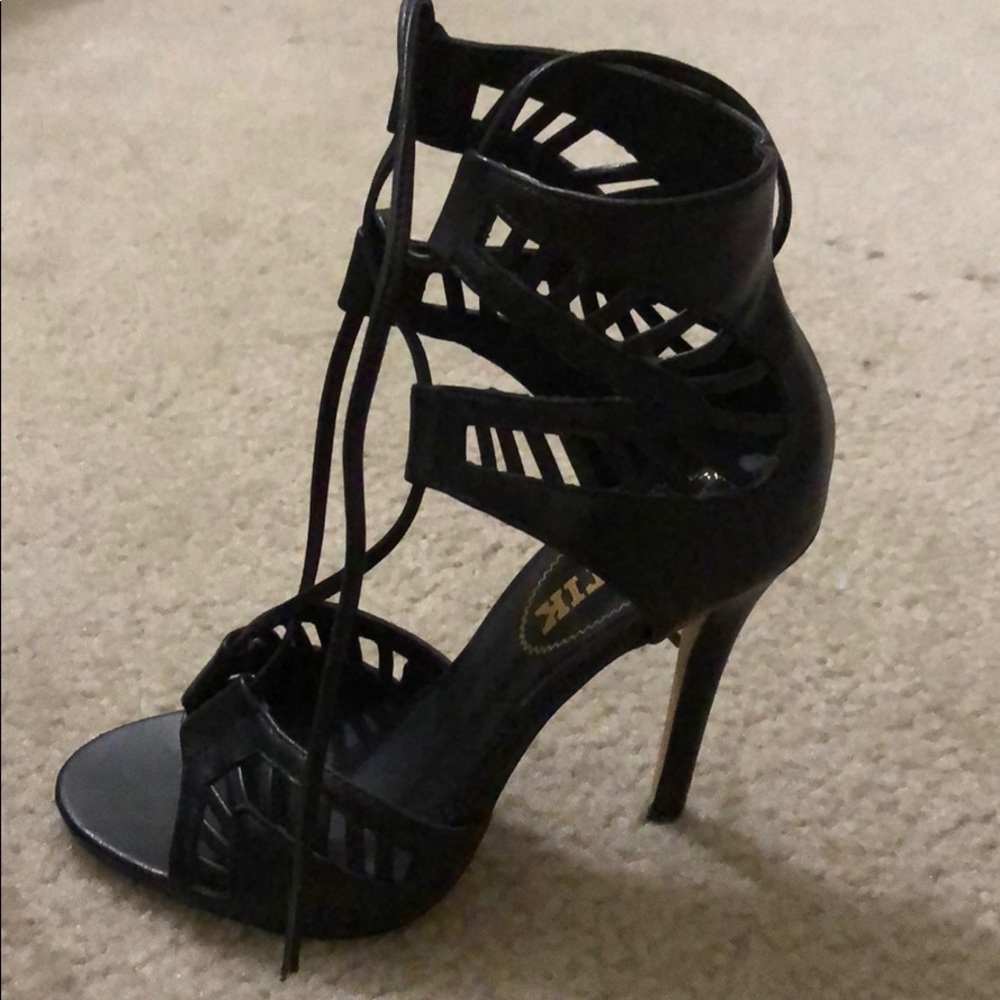 Lipstick boutique heels